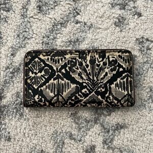 Sakroots Black and Tan Key & Card Holder